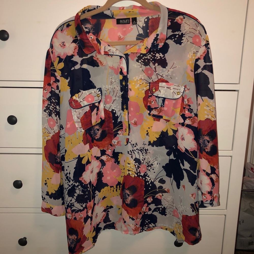 Floral top size 3X❤️💛💙